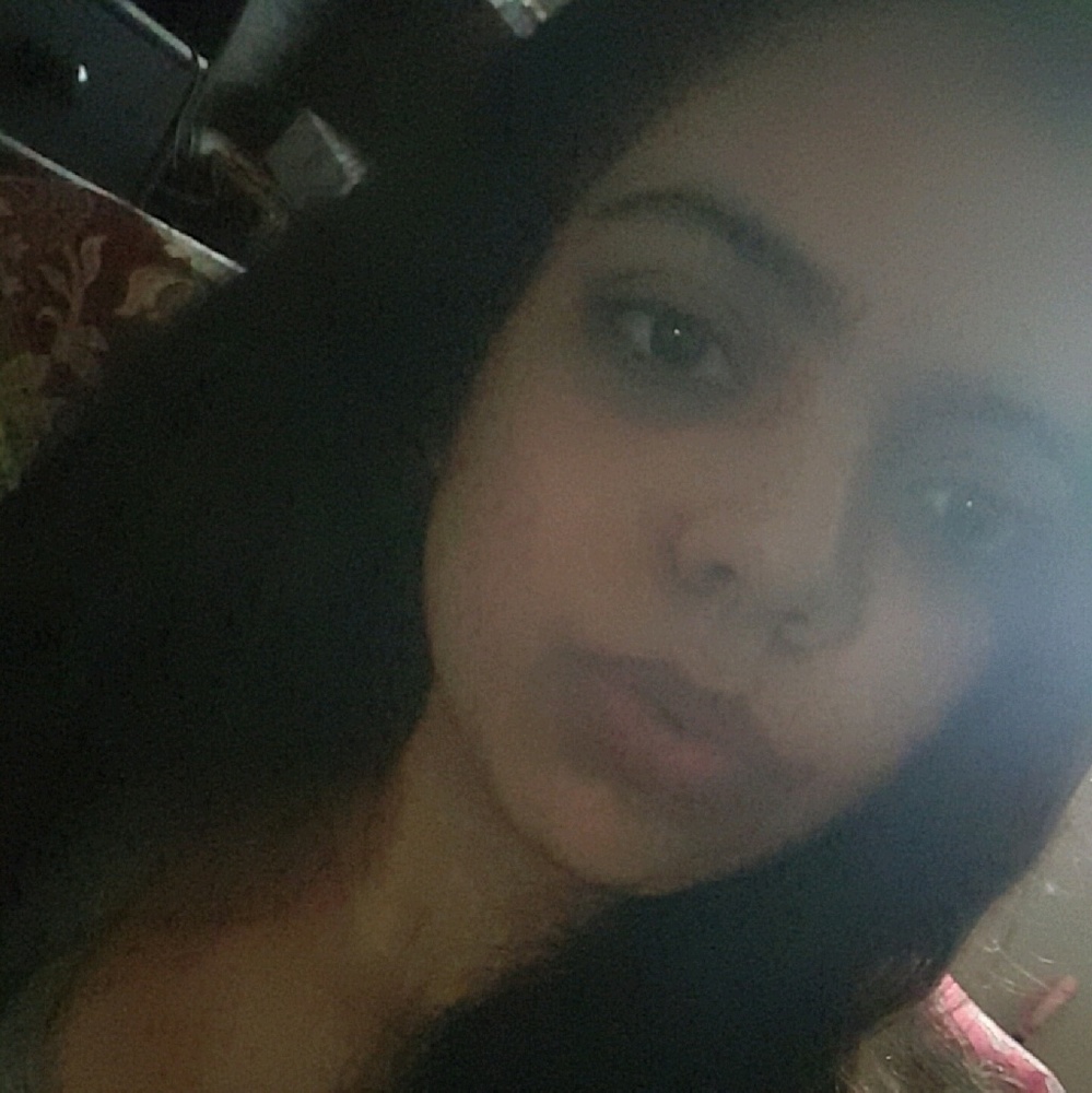 Meet your Posher, Adriana